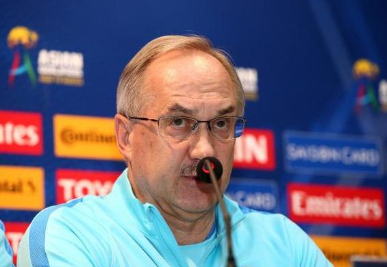 里皮上任对韩经典一战,里皮带队中国2比0韩国全场回放