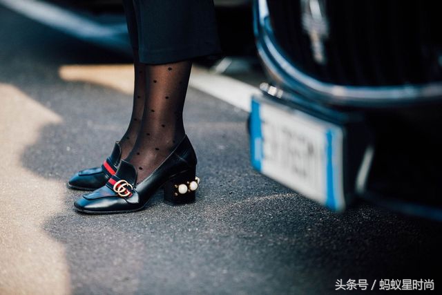 穿一双珍珠鞋，路人都行注目礼！