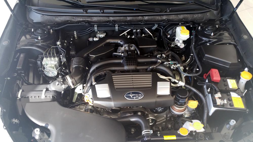 为什么本田的发动机舱那么乱,本田发动机舱为什么反而很混乱