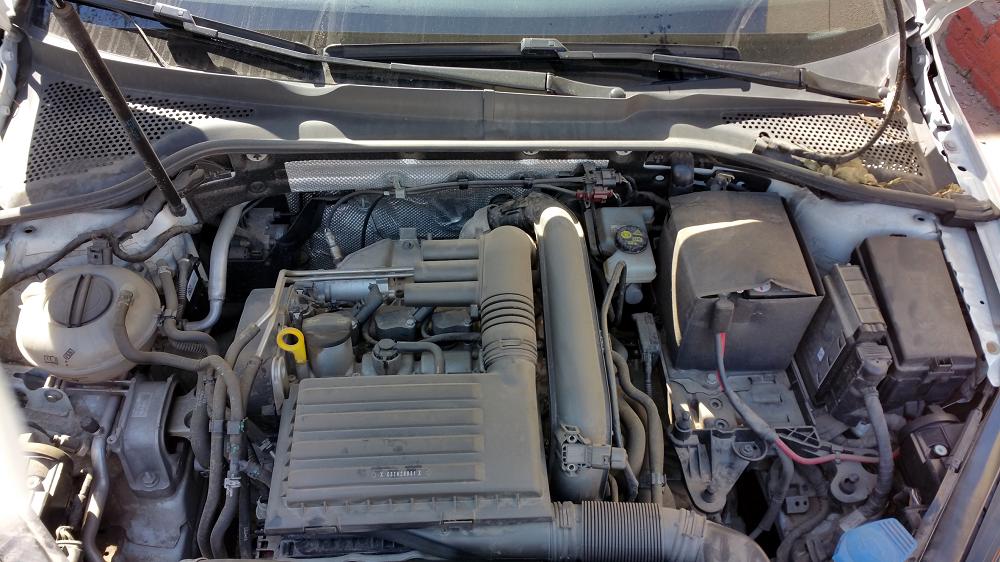 为什么本田的发动机舱那么乱,本田发动机舱为什么反而很混乱