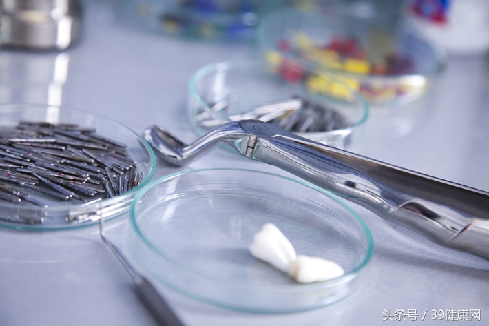 运动的时候能戴脖套吗,运动时戴护腰带好吗