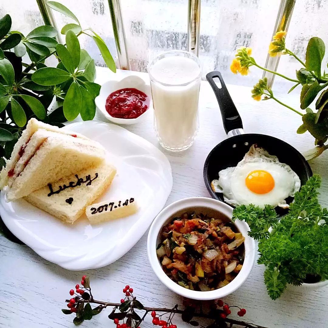 每天坚持做早餐的妈妈,一份坚持五年的爱心早餐