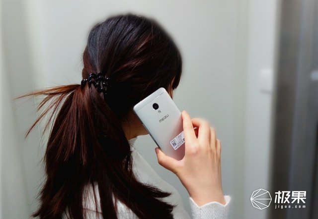 魅蓝5s如何快速充电,魅蓝5s快充怎么样