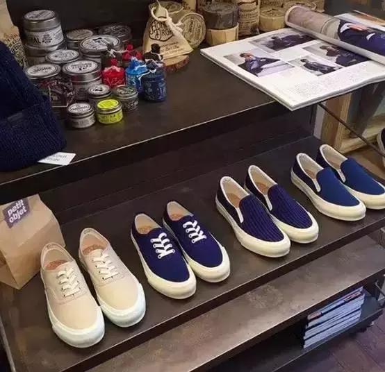 35岁还能穿匡威帆布鞋吗,匡威帆布鞋现在还可以穿吗