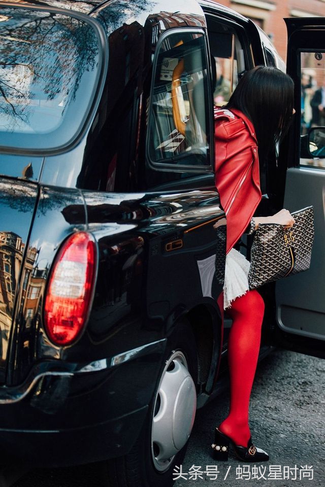 穿一双珍珠鞋，路人都行注目礼！