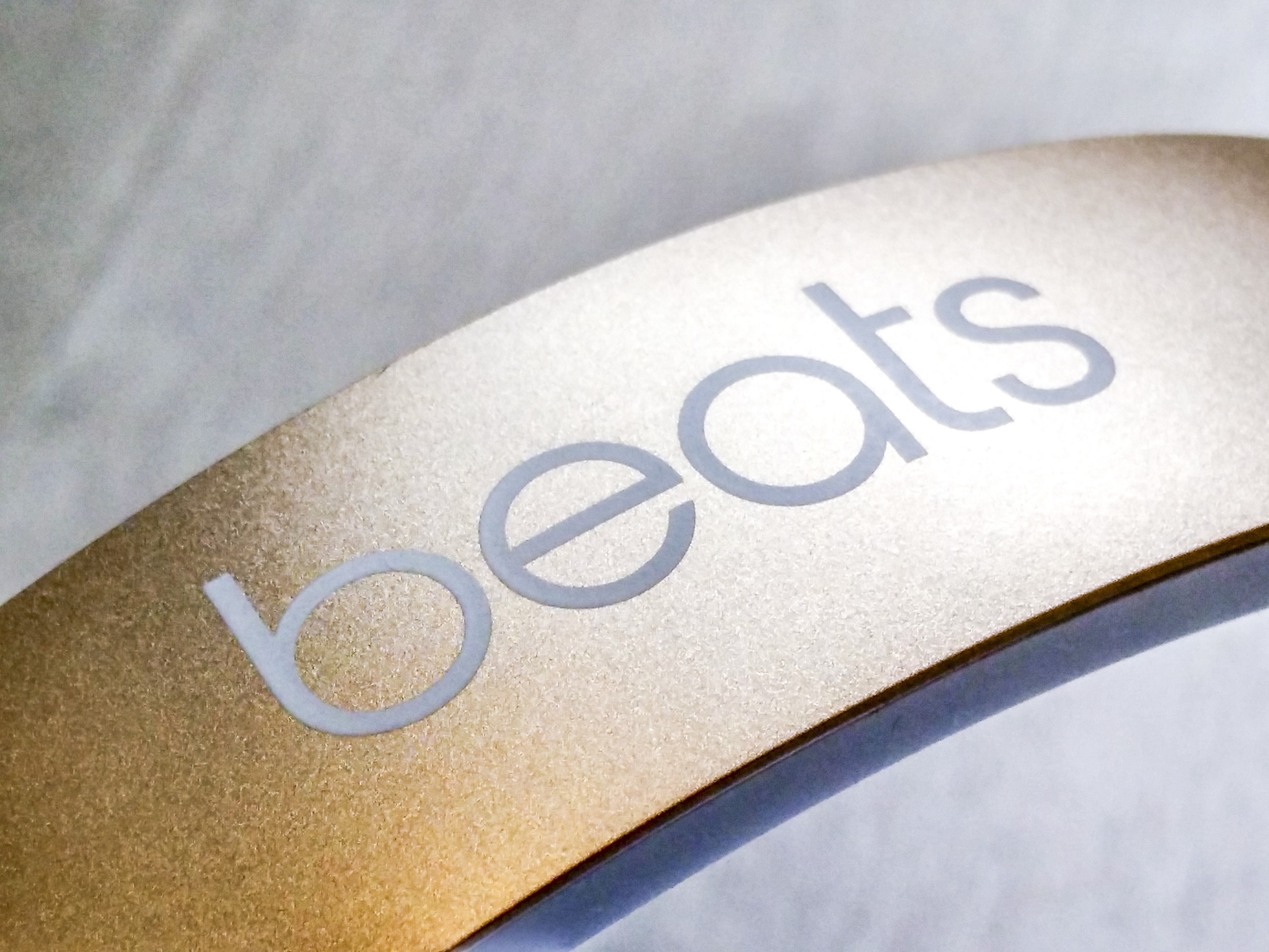 beatssolo2 wireless测评 (beatssolo2wireless外观)