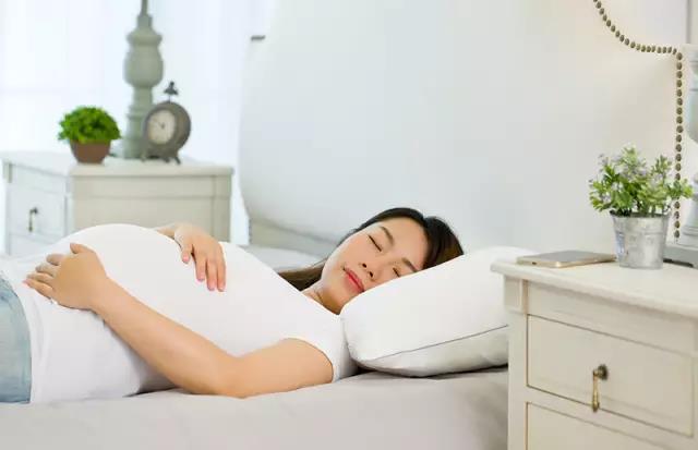 德国黑科技治疗打呼噜的枕头测评,德国枕头治疗打鼾