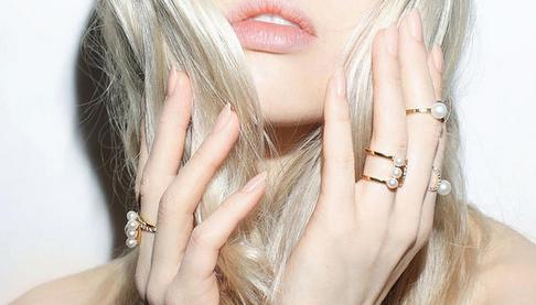 女孩子25岁有必要买贵的护肤品吗,25岁女生需要买奢侈品吗