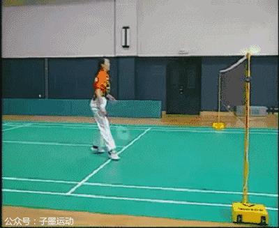 羽毛球球还没过线可以扑球吗,羽毛球双打扑球出界怎么办