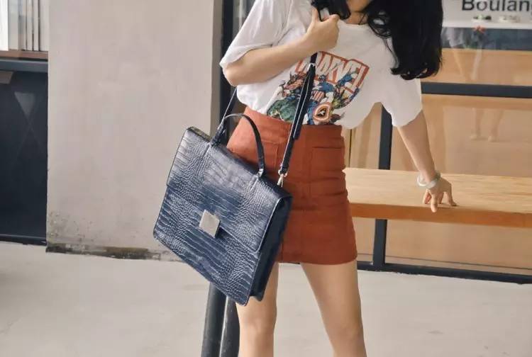 淘宝有哪些好看的包包店铺,淘宝好看又便宜的品牌包包