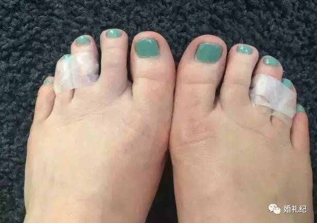 结婚当天婚鞋要穿一整天不能换,婚鞋穿过怎么处理