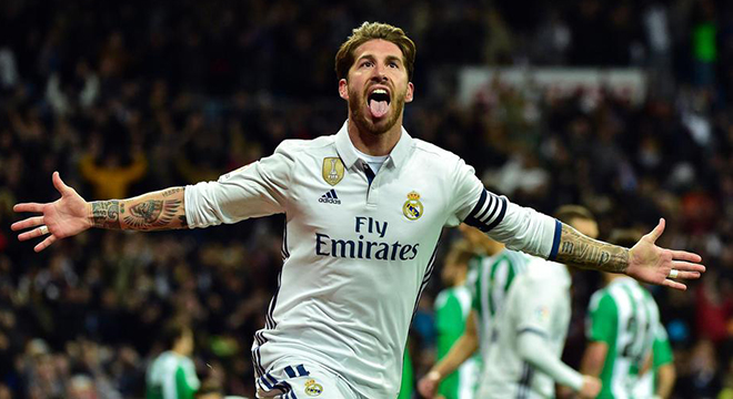 拉莫斯绝杀92分48秒疯狂庆祝,拉莫斯足球后卫高燃防守集锦