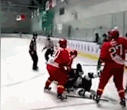 中国霸气小将被打视频,中国小将揍韩国对手