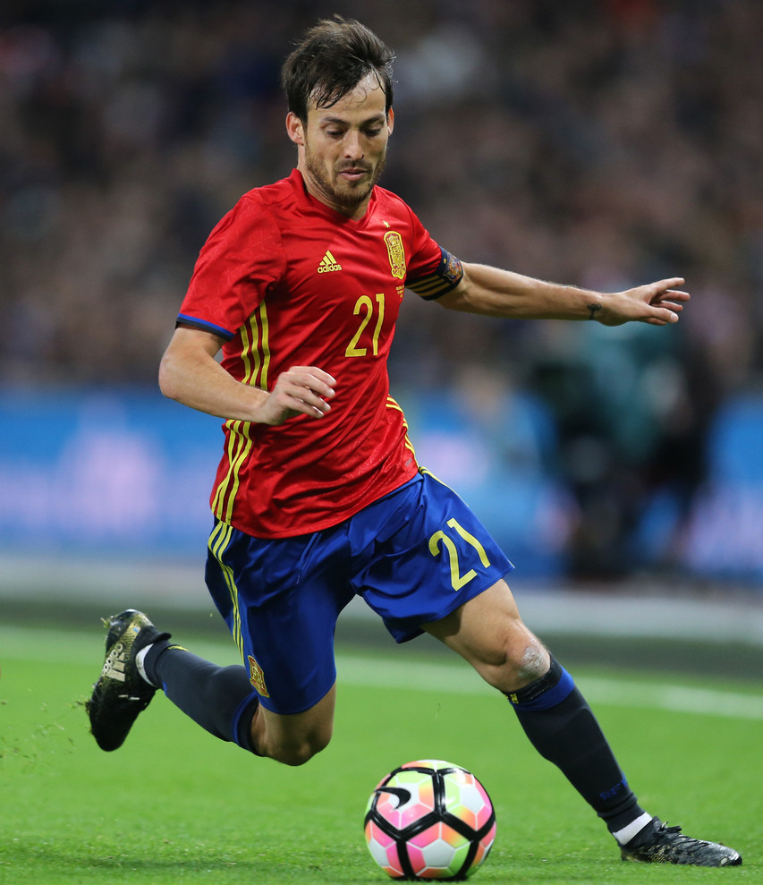 足坛里穿31号球服的高手,有哪个球星穿21号