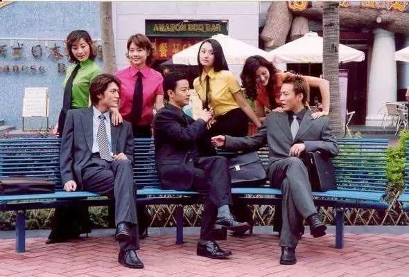 天啊，童年女神脸尖到不敢认，这是老了还是整容？