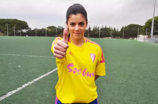 又见走心！卡迪斯的国际妇女节特别版球衣！