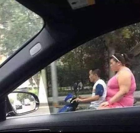 路上遇到钱该怎么办,路上遇到人要一块钱什么征兆