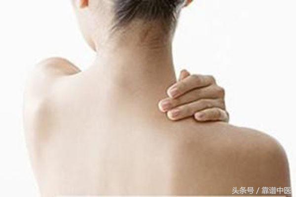 脖子后长痘痘一直连到脖子,脖子长痘痘什么原因怎么解决