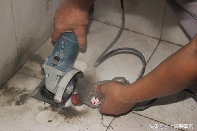 原来地漏要这么装才正确怪不得我家总是冒臭气