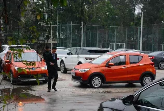 摩拜单车干掉了自行车行分时租赁干掉私家车还要多久？