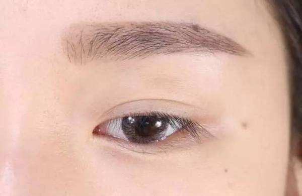 学会画美美的妆容,学会画五官素描