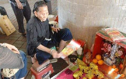 路过坟地第二天感冒了,路过坟地回家发烧怎么回事