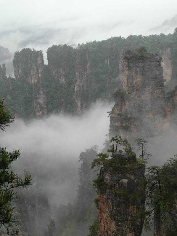 张家界风景太美下雨天却看不清,张家界下雨天哪里好玩