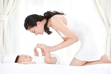 揭开宝宝（1-3个月）成长秘码，早教让宝宝赢在起跑线上！