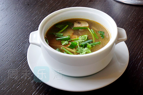 「乐食｜周墨」外表小清新，强劲刺激的泰国自助餐！