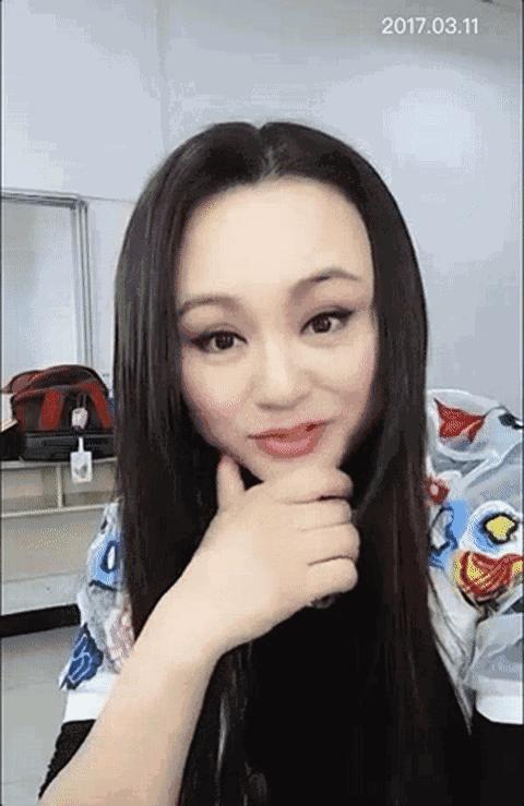 天啊，童年女神脸尖到不敢认，这是老了还是整容？