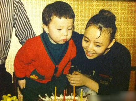 娱乐圈这两位父亲离婚后对孩子不管不问，只是苦了两位母亲