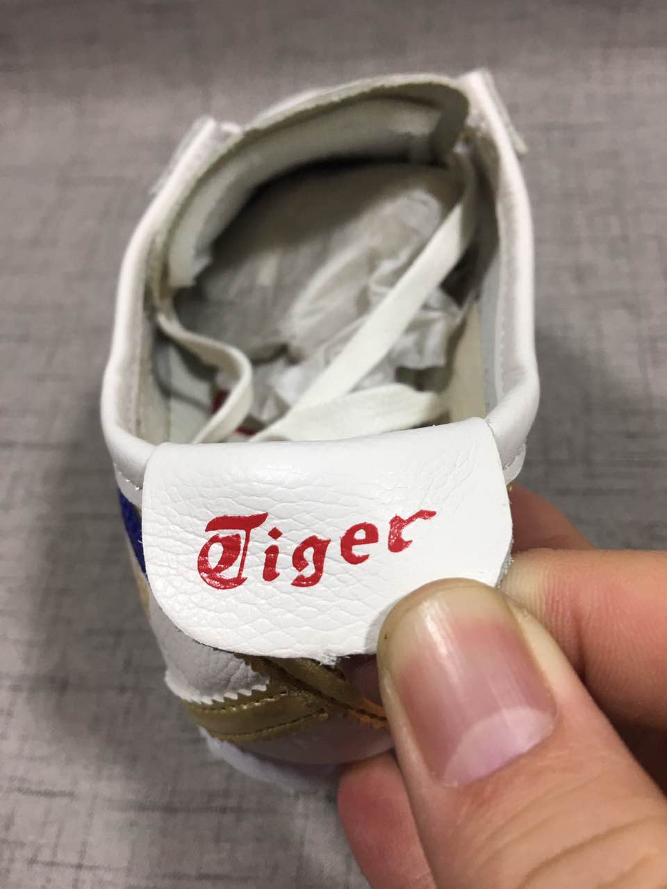 鬼冢虎运动款黑色红标,鬼冢虎耐克