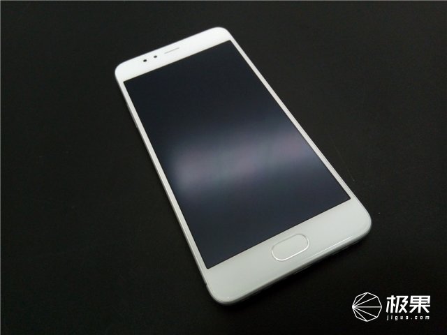 魅蓝5s如何快速充电,魅蓝5s快充怎么样