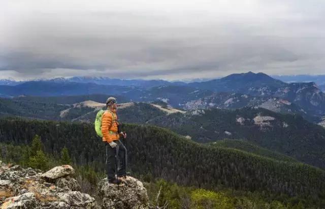 部队一般用什么品牌望远镜 (军用望远镜哪家最好用)