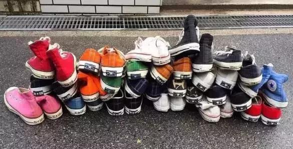 35岁还能穿匡威帆布鞋吗,匡威帆布鞋现在还可以穿吗