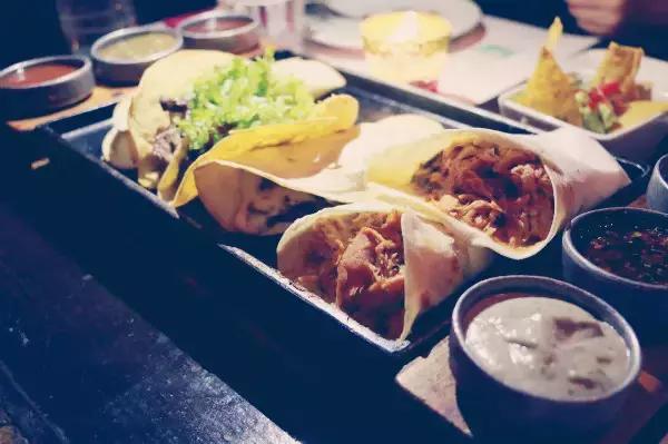 巴黎到布宜诺斯艾利斯,阿根廷别为我哭泣帕瓦罗蒂