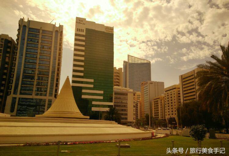 迪拜世界第一富,迪拜的奢华历程