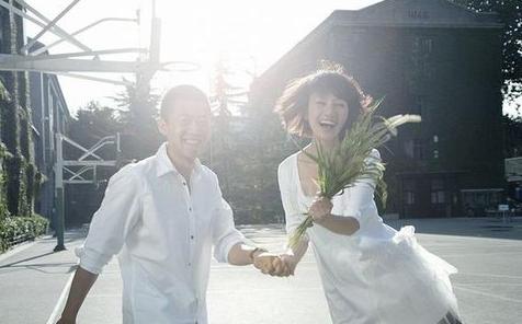 幸福不在乎是否嫁给初恋而在于是否嫁给爱情，陈赫和他就没做到