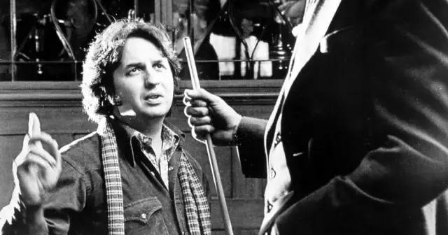 这位消失了二十年的顶级导演最近神秘回归