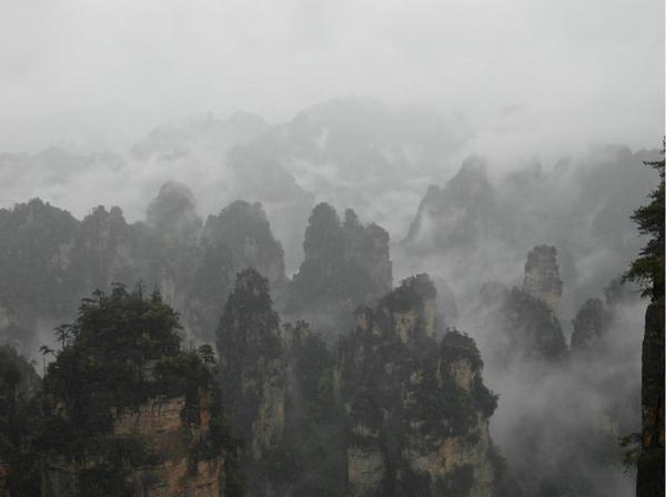 张家界风景太美下雨天却看不清,张家界下雨天哪里好玩