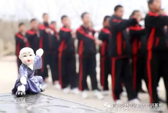 为什么出门看队列进门看内务,入门看内务出门看队伍