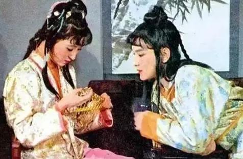 其实古人的娱乐项目有很多,古代人除了吟诗作赋还会什么