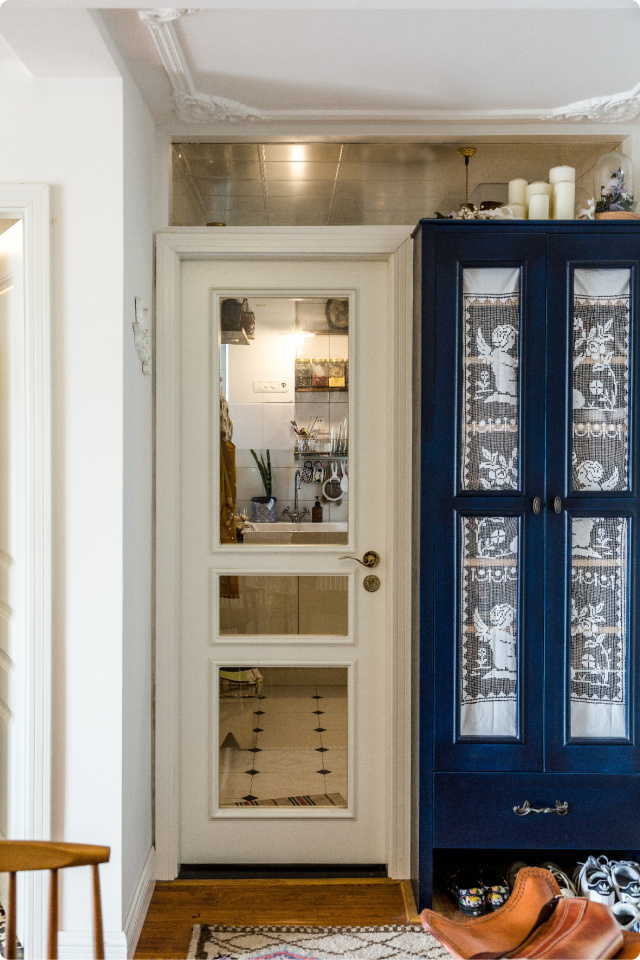 她凑来一堆二手家具，装了人生的第一套房子，关键还特别好看！