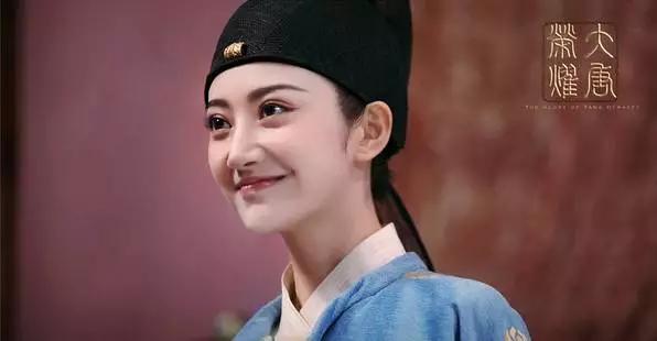 豆沙斩男色口红,豆沙色和斩男色的区别