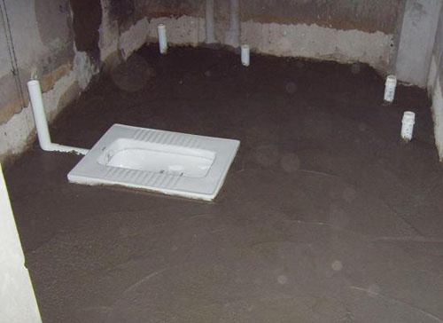 蹲厕是水电师傅装还是泥水师傅装,卫生间蹲坑没有堵塞但是下水很慢