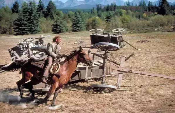 这位消失了二十年的顶级导演最近神秘回归