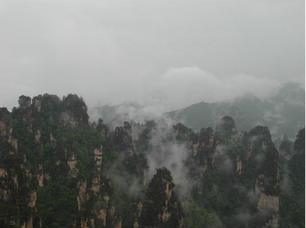 张家界风景太美下雨天却看不清,张家界下雨天哪里好玩