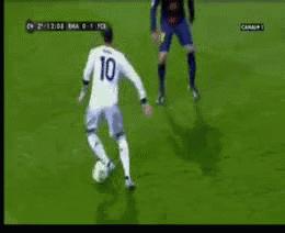 顶级后卫足球名场面,盘点足球教练让人惊艳的停球