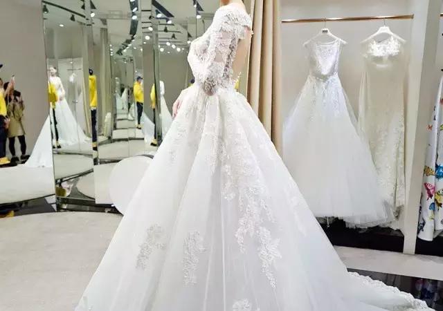 林心如的白色婚纱 (林心如婚纱衣服品牌推荐)