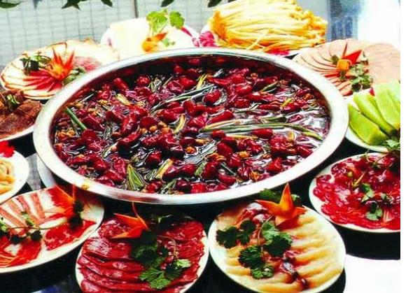 众多火锅店揭竿而起菲妃家年糕火锅一枝独秀